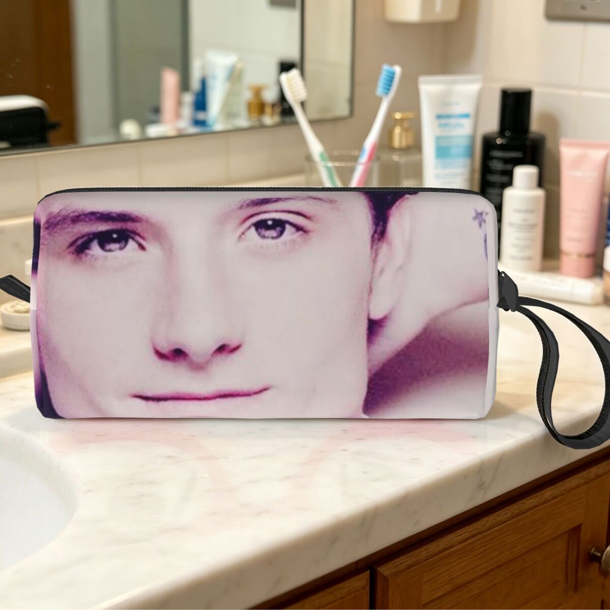 Josh Hutcherson Whistle Meme S – Beauty Makeup Songs recenzja i cena